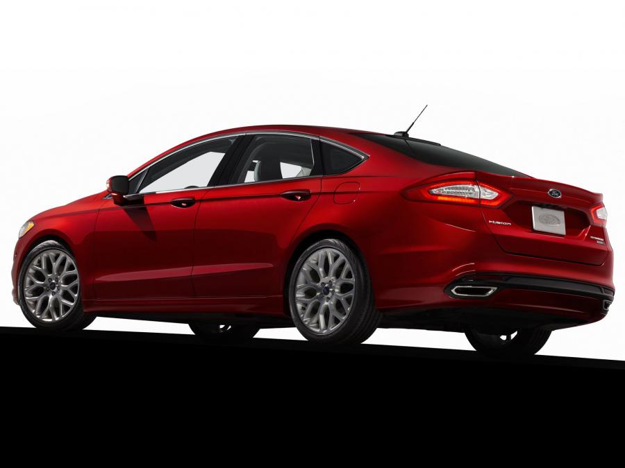  Ford Fusion Titanium 2012 года  (фото 2 из 15)